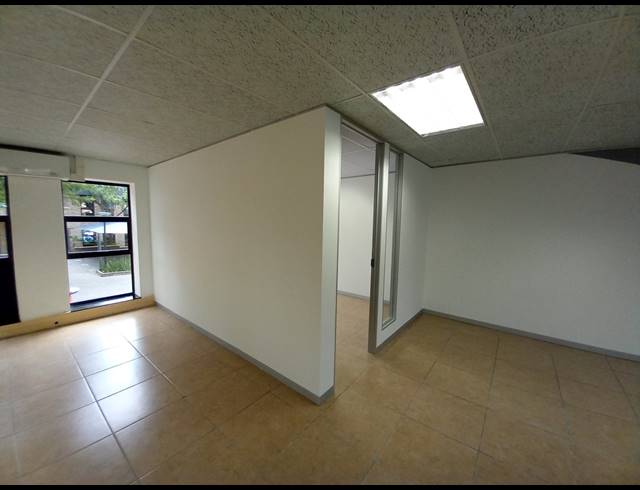229M² OFFICE TO LET IN HURLINGHAM